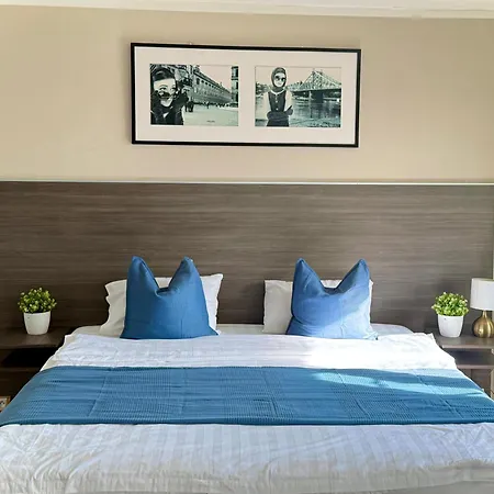 Hotel Royal *