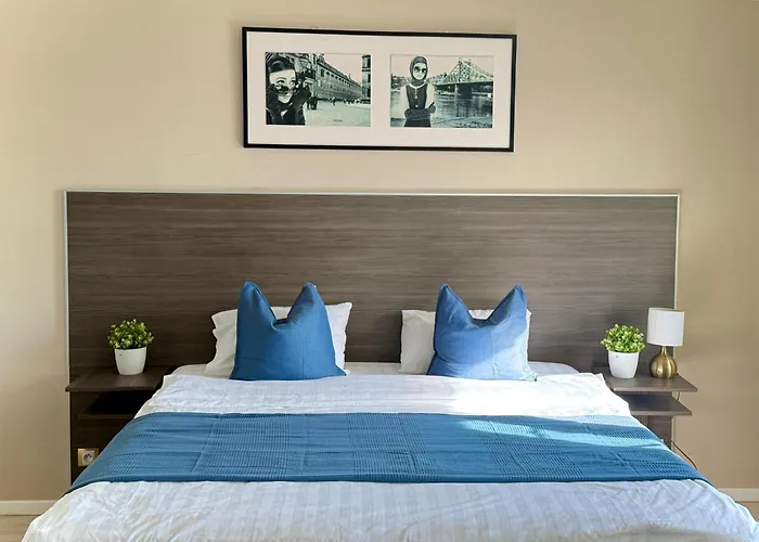 Hotel Royal *